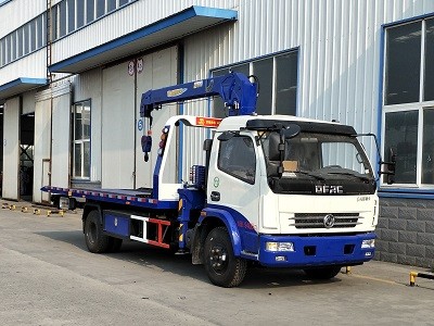 東風(fēng)多利卡3噸平板帶直臂吊清障車