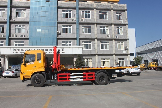 東風(fēng)天錦5噸平板帶PK15500折臂吊清障車