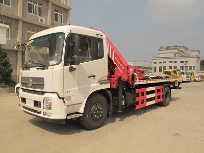 東風(fēng)天錦三一6噸折臂全方位救援清障車