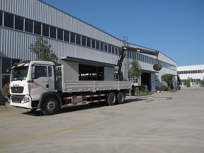 重汽T5G三軸計(jì)量檢衡車(chē)