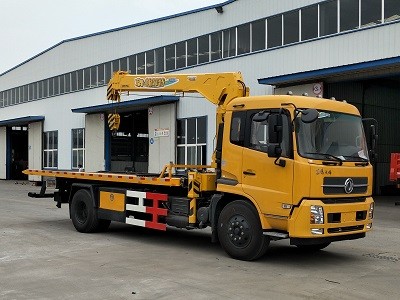 東風(fēng)天錦5噸帶直臂吊清障車