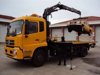 東風(fēng)天錦5噸平板帶折臂吊清障車