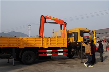 東風(fēng)天錦三一帕爾菲格PK15500折臂吊